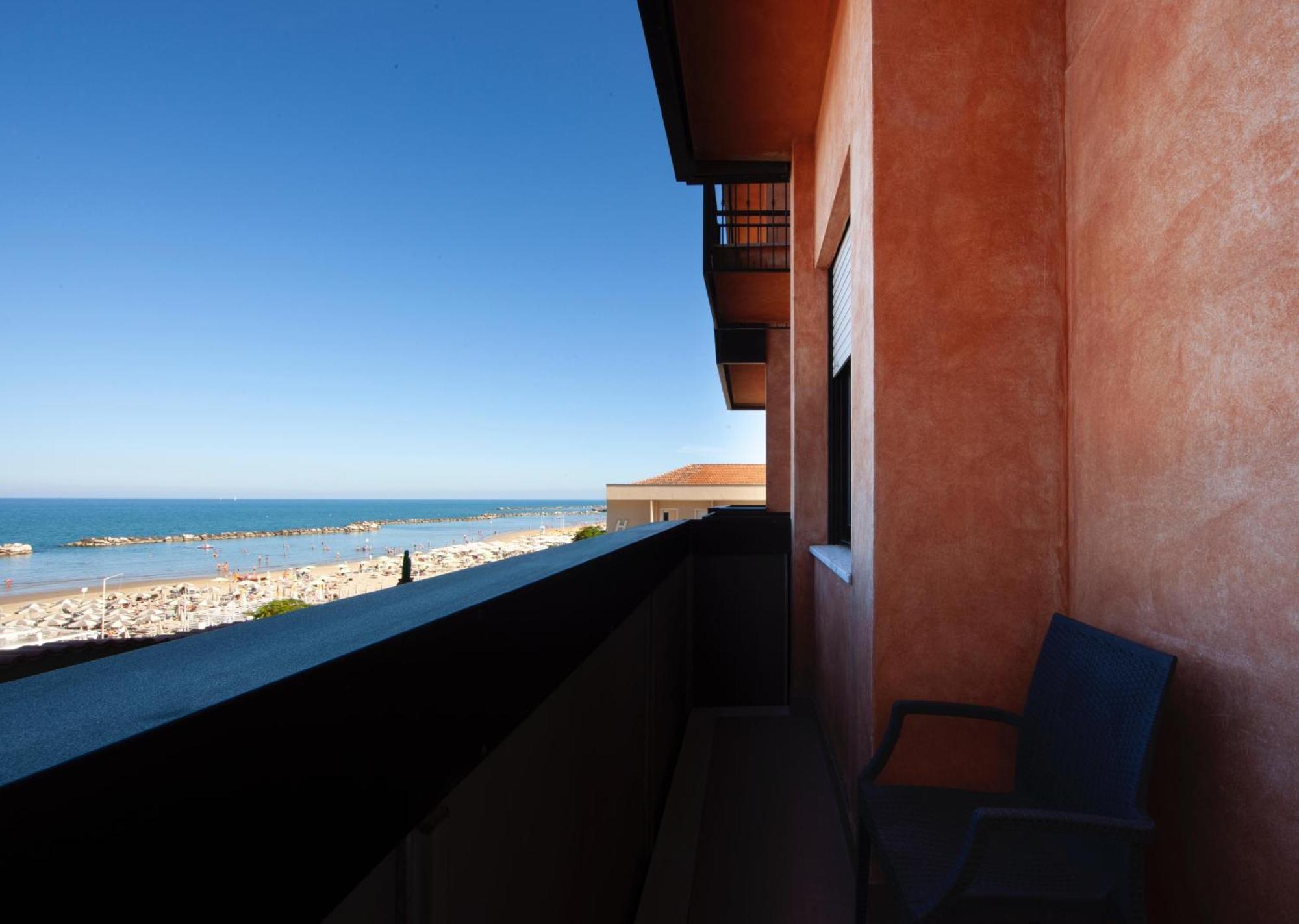 Hotel Giorgetti Orange Bellaria-Igea Marina Exterior foto
