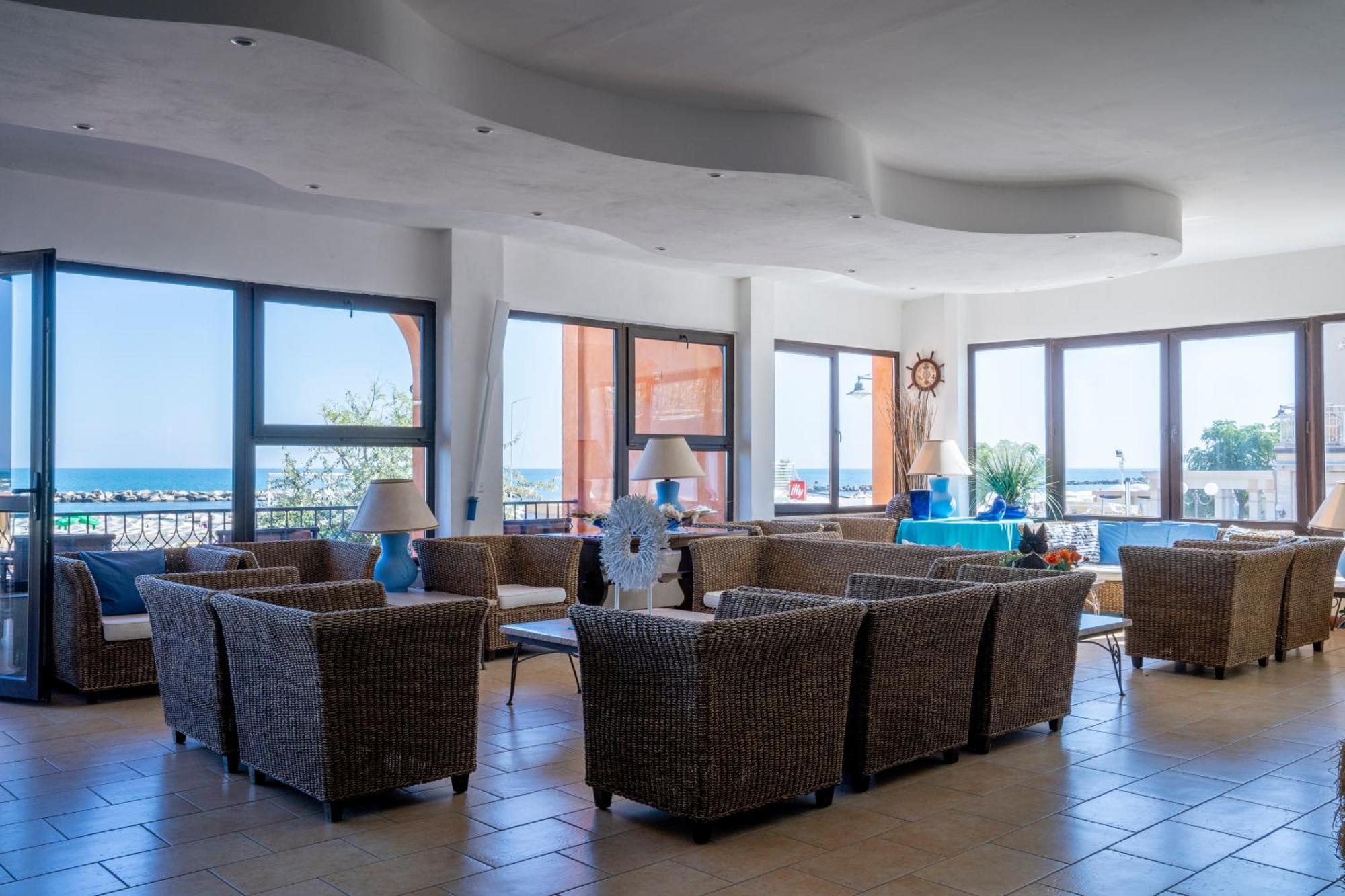 Hotel Giorgetti Orange Bellaria-Igea Marina Exterior foto